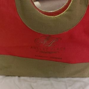 Burlap travel bag